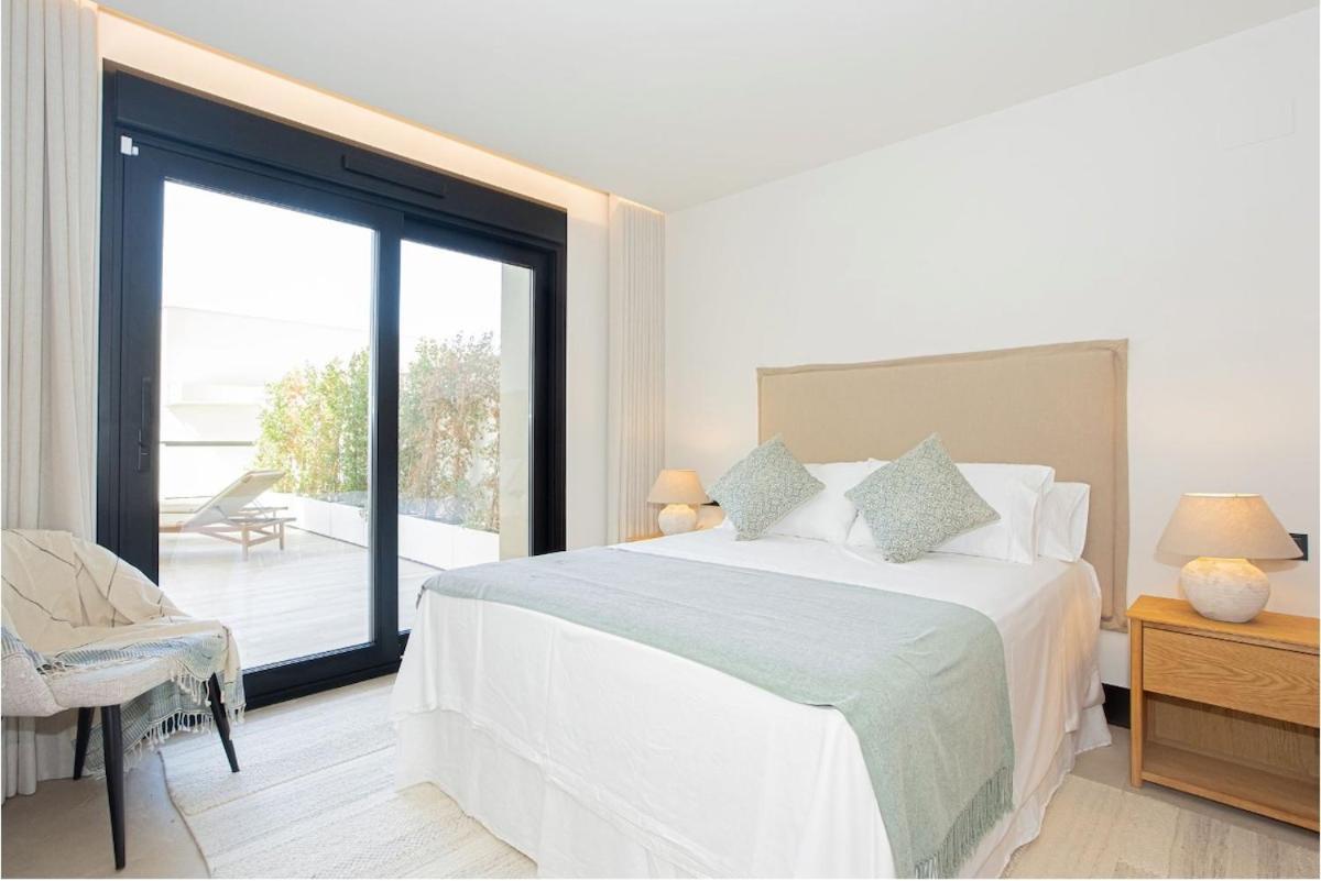 Apartment New Modern 3 Bedrooms With Ocean Views *