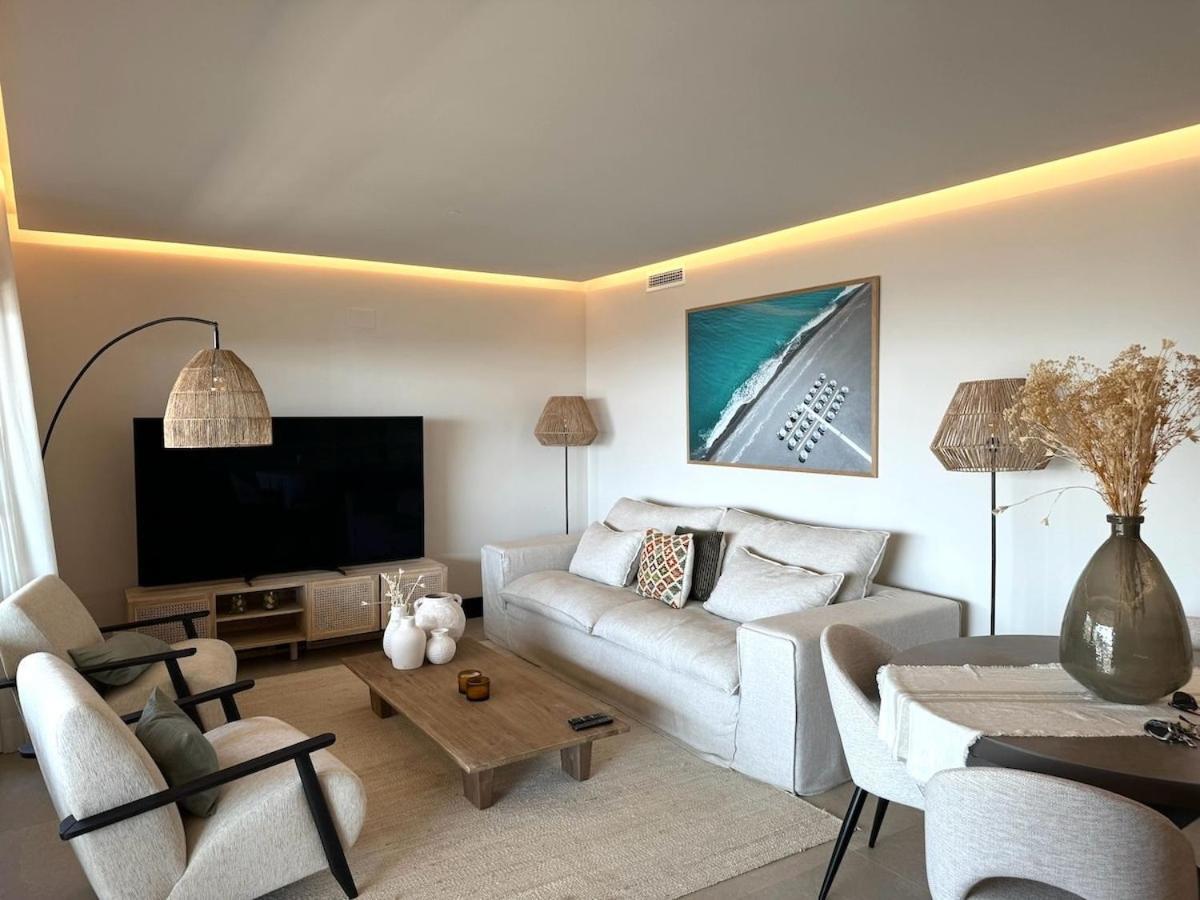 New Modern 3 Bedrooms With Ocean Views *