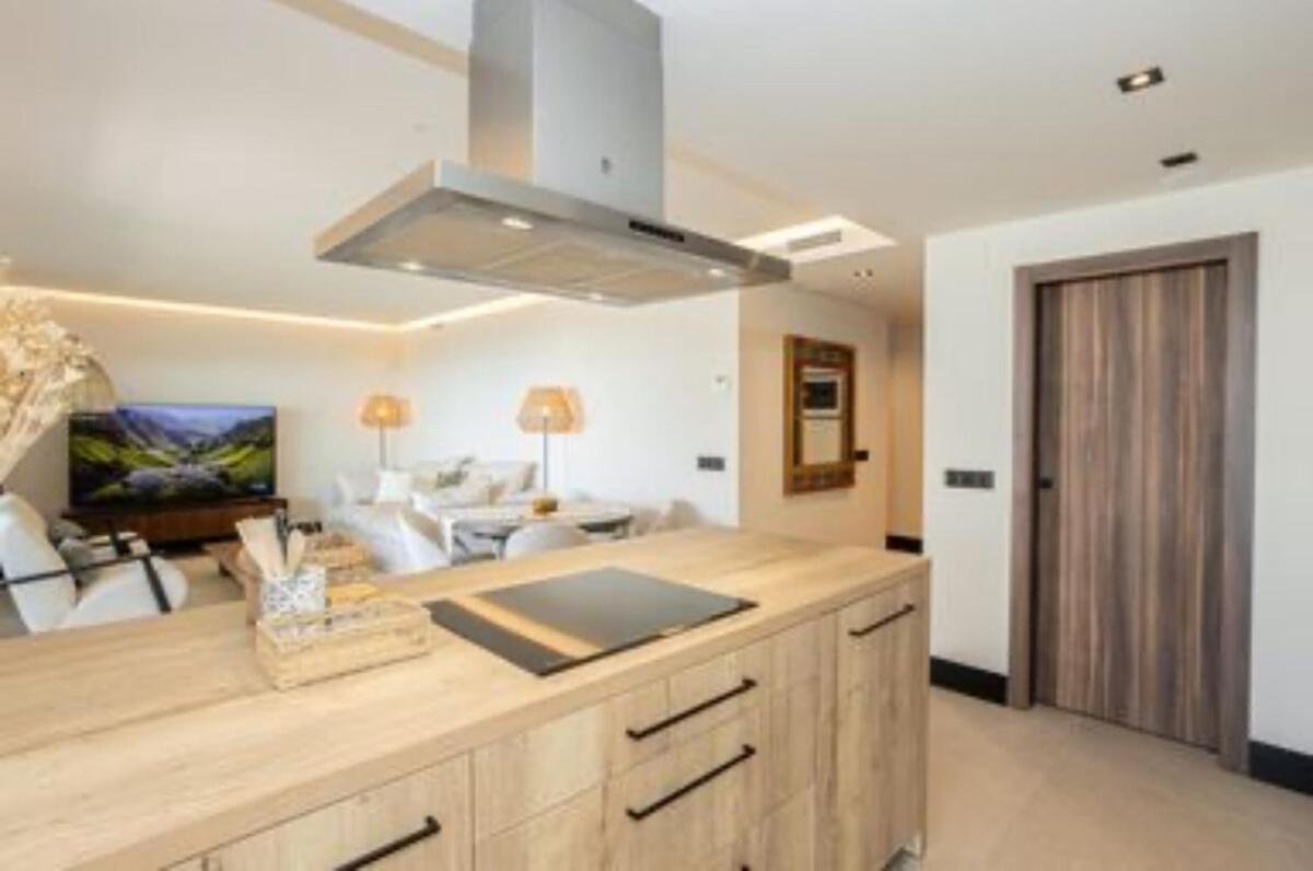 New Modern 3 Bedrooms With Ocean Views Marbella